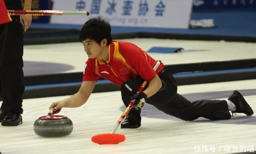 冰壶在南方也能滑起来上海培养的冰壶小将登上世青赛领奖台(图1)